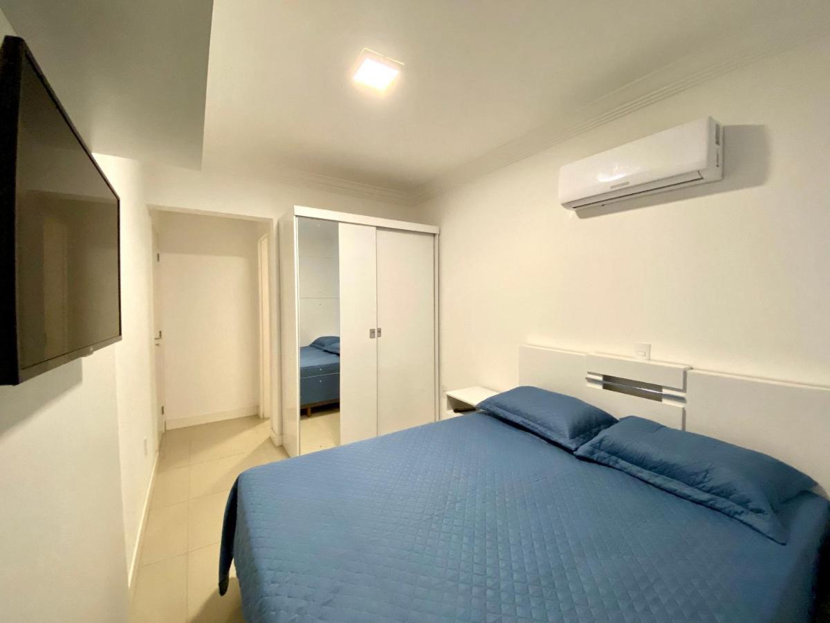 Confortavel Apartamento Em Condominio Com Piscina Бомбиньяс Экстерьер фото